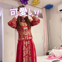 观山湖区穿婚服的女人